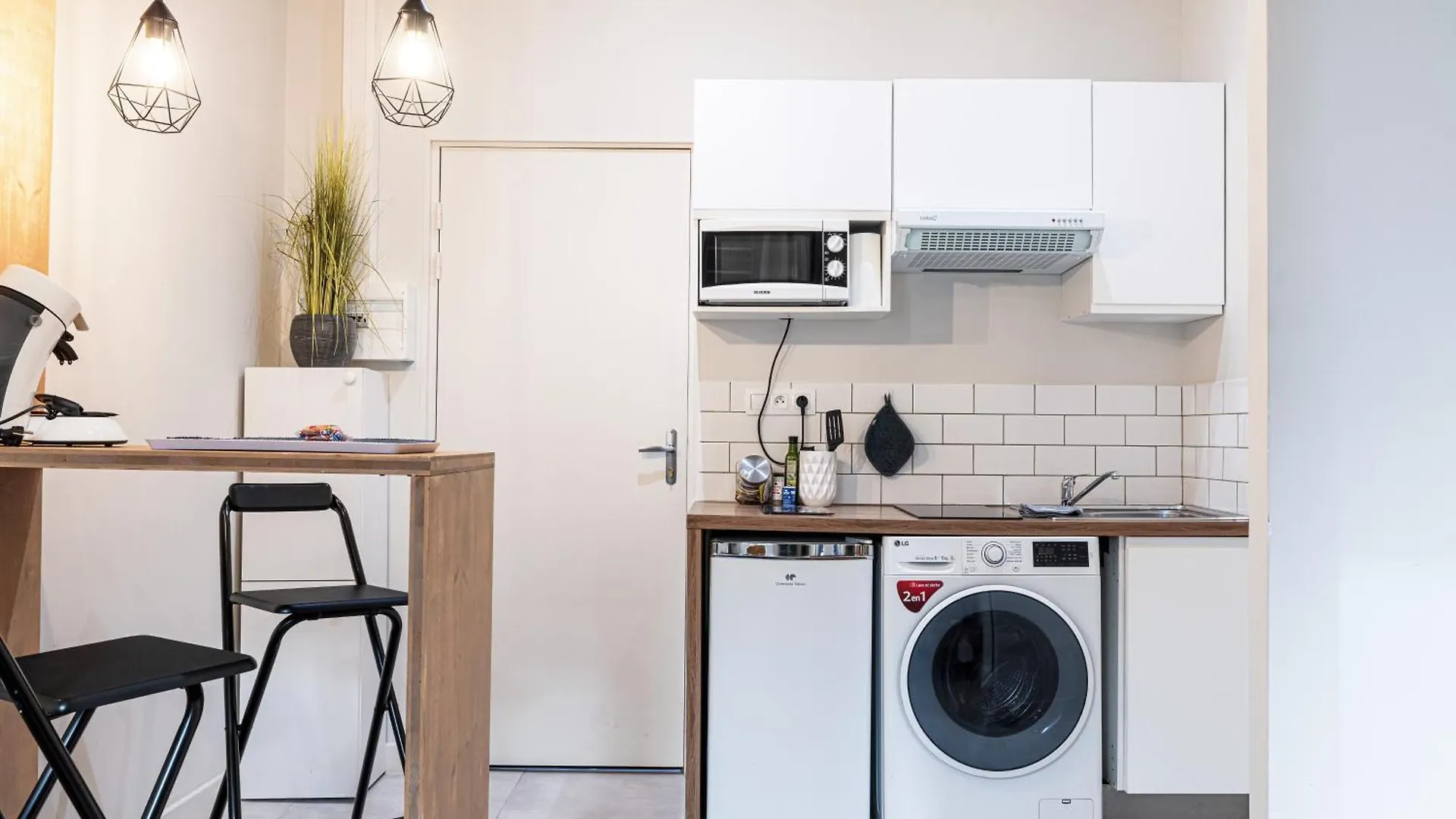 Le Petit Jean- Central Pres Gare Et Tram - Supermarches - Wifi - Nice Apartment
