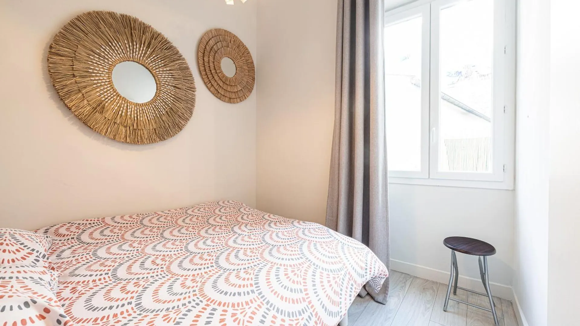 Le Petit Jean- Central Pres Gare Et Tram - Supermarches - Wifi - Nice Apartment