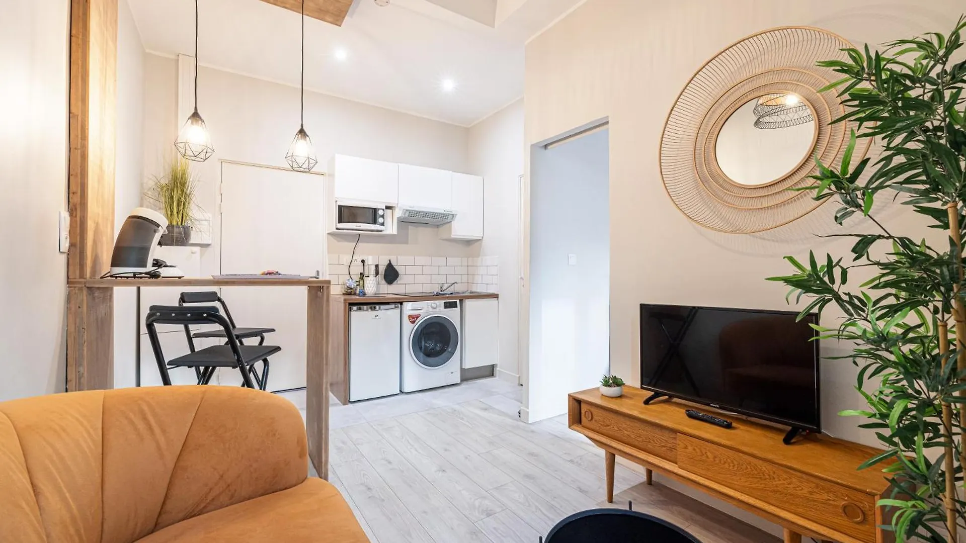 Le Petit Jean- Central Pres Gare Et Tram - Supermarches - Wifi - Nice Apartment