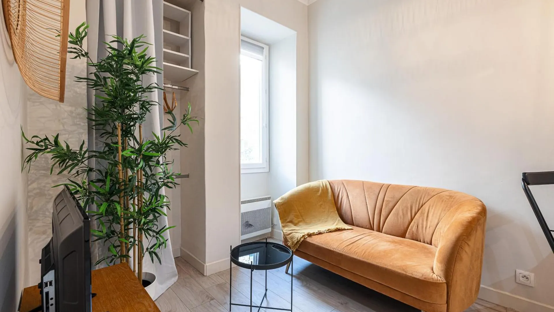 Apartment Le Petit Jean- Central Pres Gare Et Tram - Supermarches - Wifi - Nice France